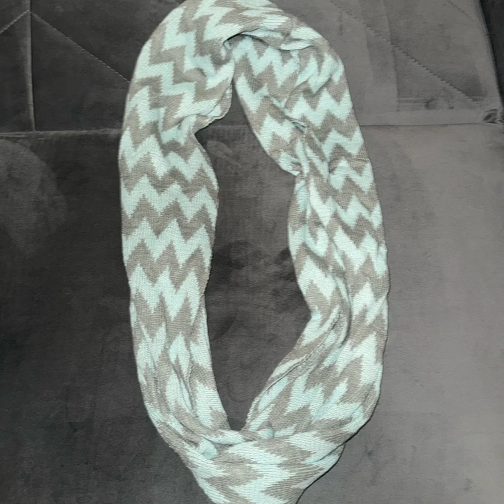 Light blue and gray chevron fashion infinity scarf
